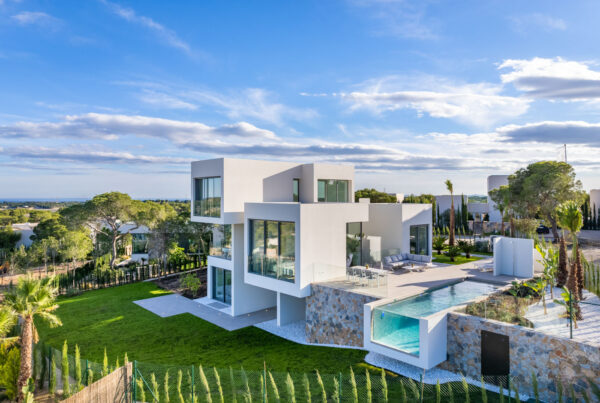 Bright Patio Las Colinas